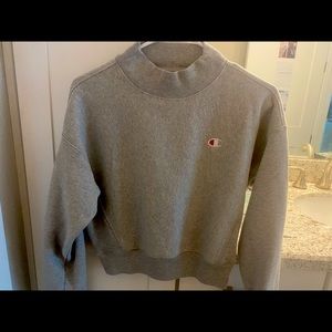 ‼️‼️ Champion crewneck ‼️‼️     SIZE: MEDIUM